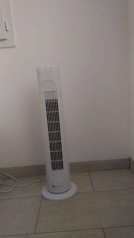 Studio Parking Gratuit Sur Place Claye Souilly Екстер'єр фото