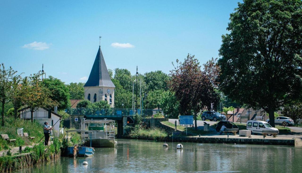 Studio Parking Gratuit Sur Place Claye Souilly Екстер'єр фото